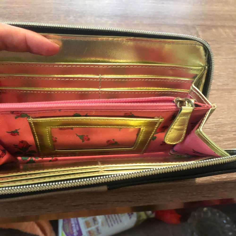 Wallet - Picture 3 of 4